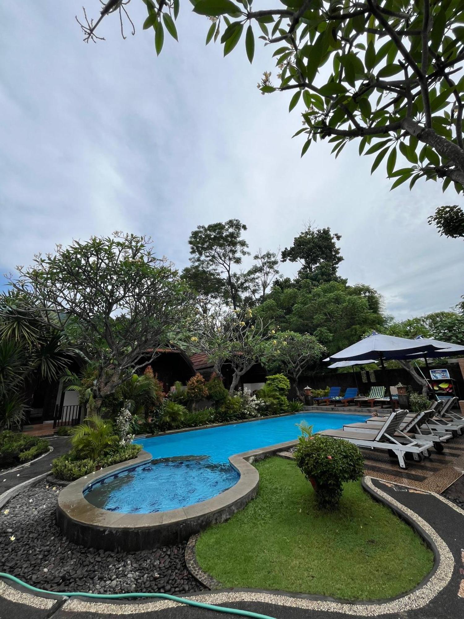 Hotel Ghamed Sari Exterior foto